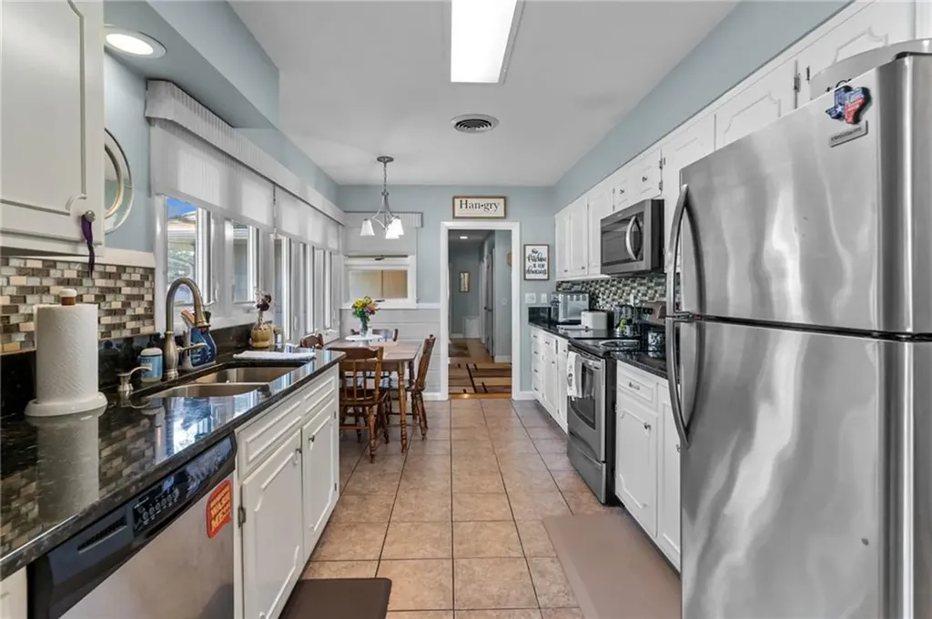 220 Deerfield Road Cranston RI 02920