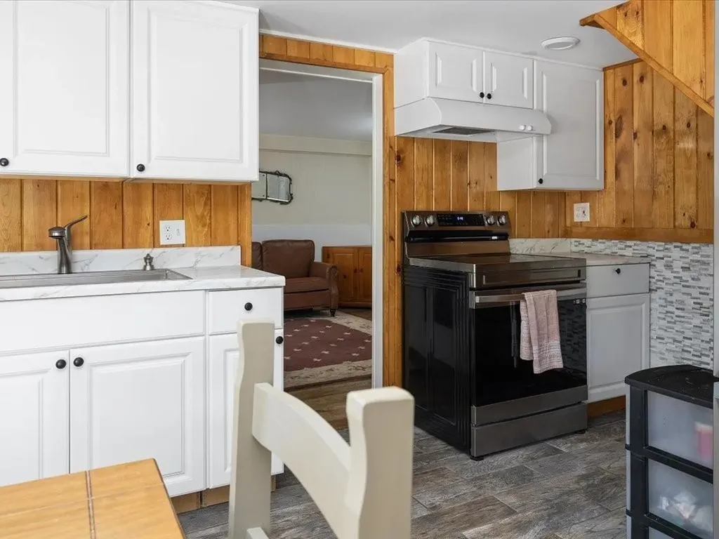 96 Ashaway Road Westerly RI 02891