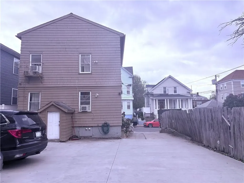 15 Alton Street Providence RI 02908