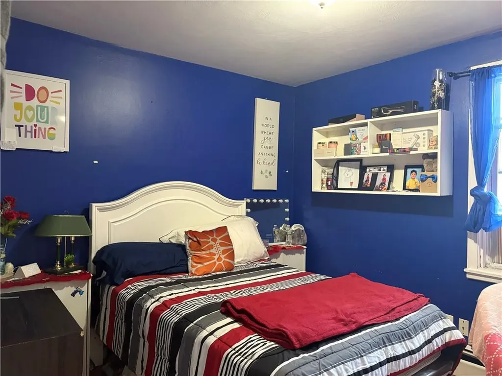 15 Alton Street Providence RI 02908