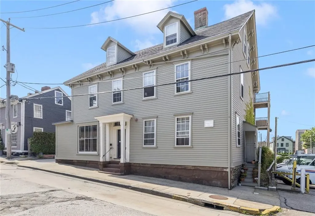 27 29 Franklin Street Newport RI 02840