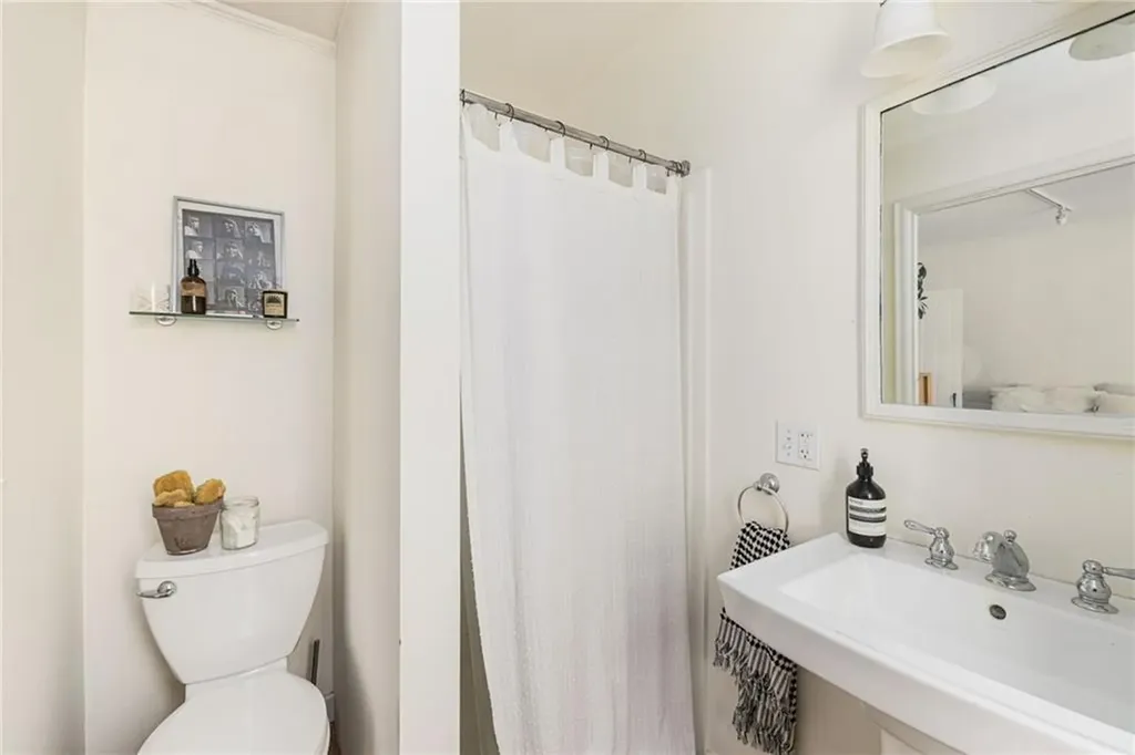 27 29 Franklin Street Newport RI 02840