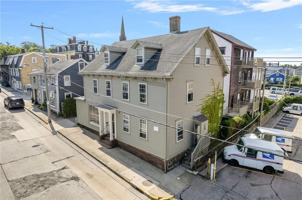 27 29 Franklin Street Newport RI 02840