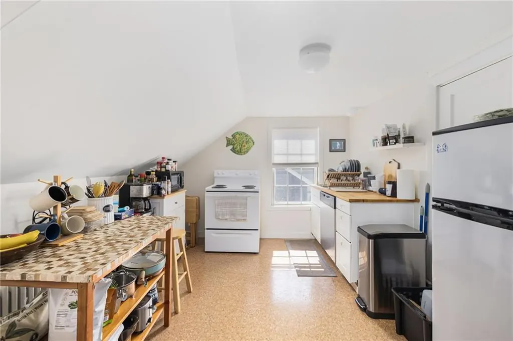 27 29 Franklin Street Newport RI 02840