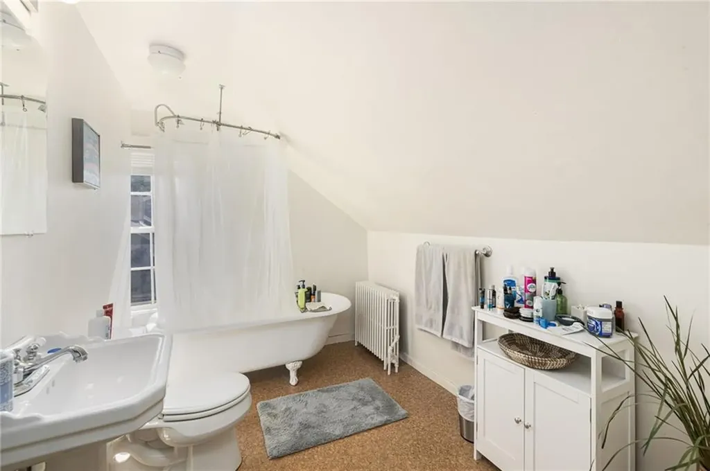 27 29 Franklin Street Newport RI 02840