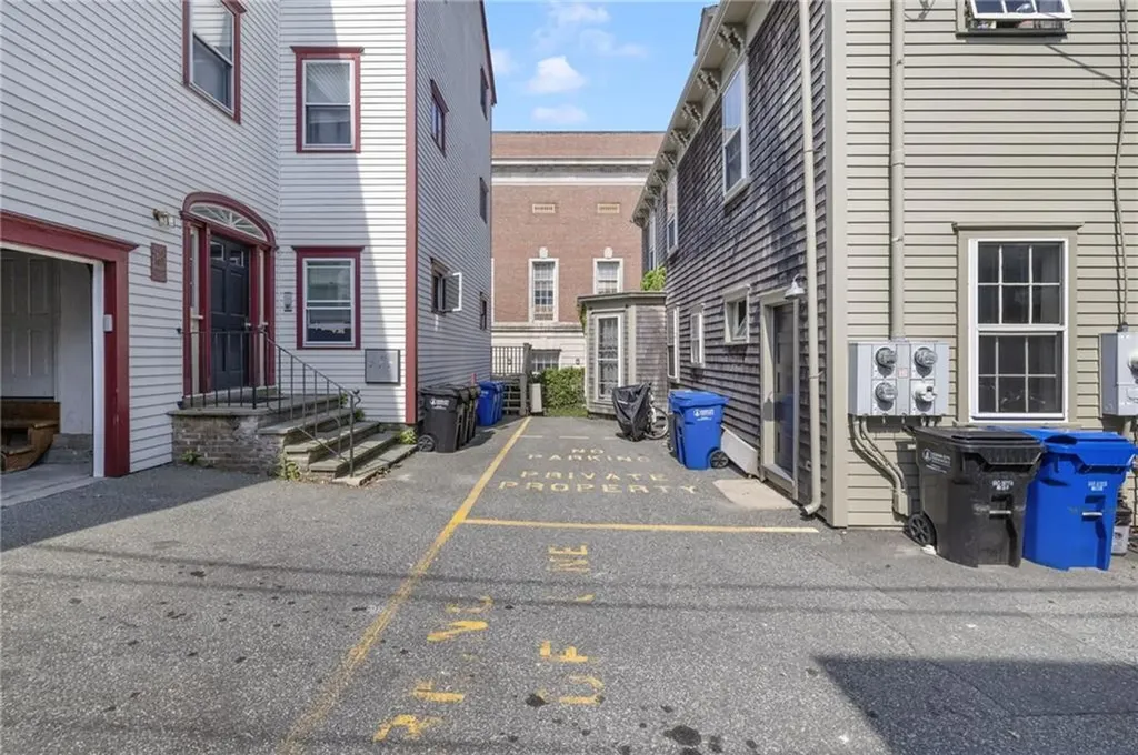27 29 Franklin Street Newport RI 02840