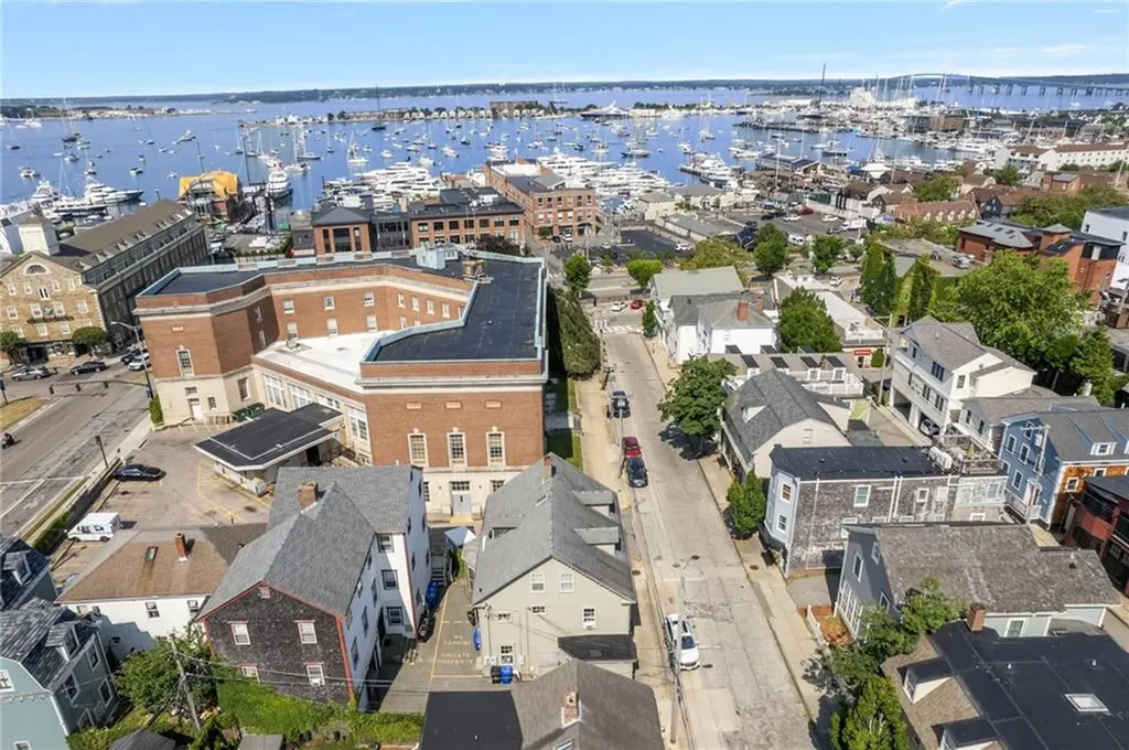 27 29 Franklin Street Newport RI 02840