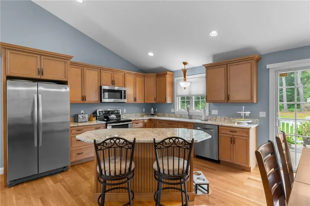 76 Lakehurst Drive Coventry RI 02816
