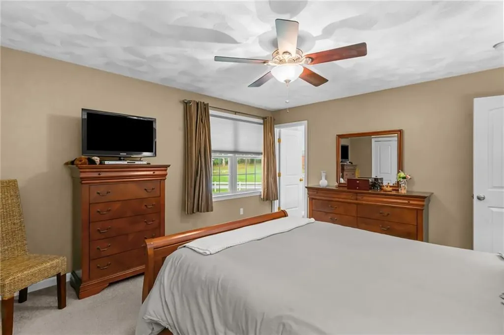76 Lakehurst Drive Coventry RI 02816