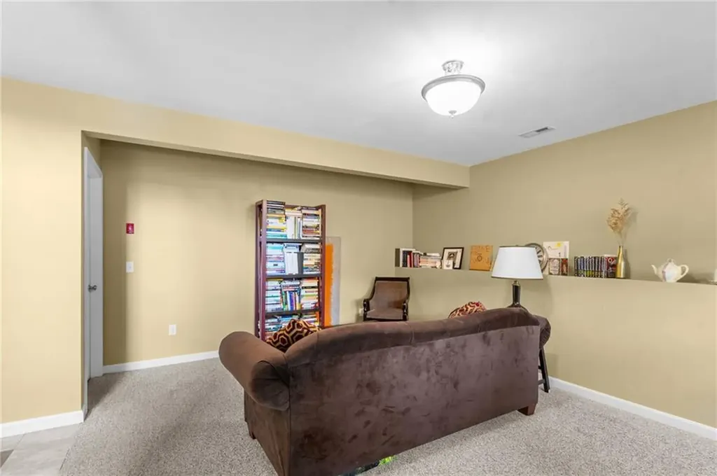 76 Lakehurst Drive Coventry RI 02816