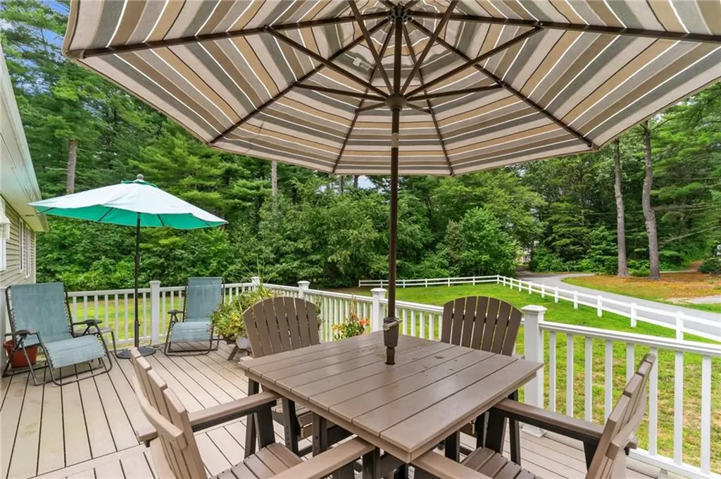 76 Lakehurst Drive Coventry RI 02816