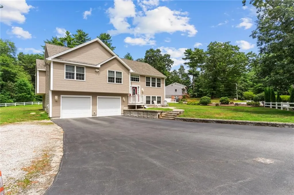 76 Lakehurst Drive Coventry RI 02816
