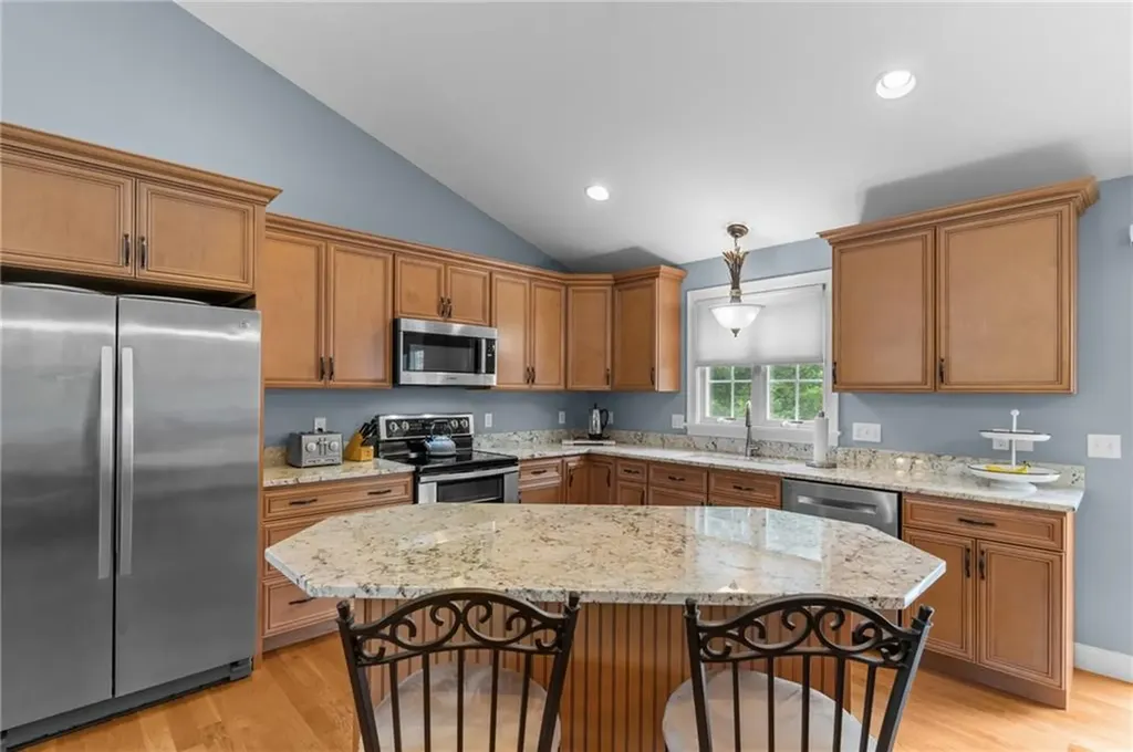 76 Lakehurst Drive Coventry RI 02816