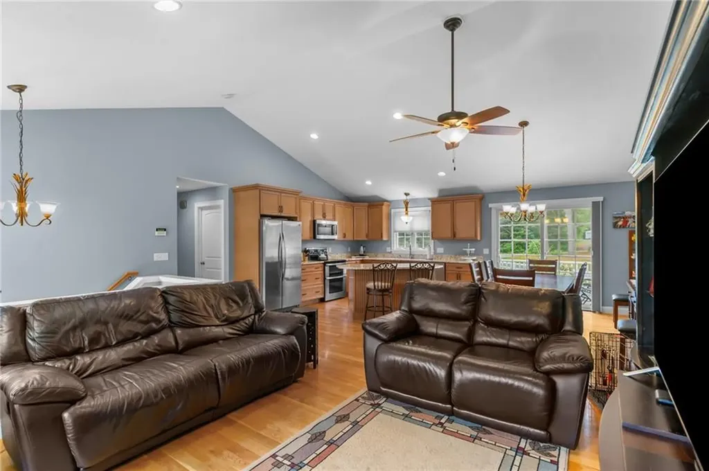 76 Lakehurst Drive Coventry RI 02816