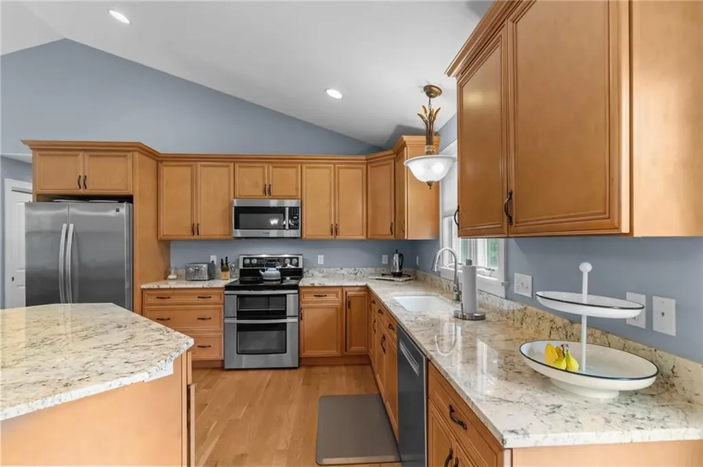 76 Lakehurst Drive Coventry RI 02816