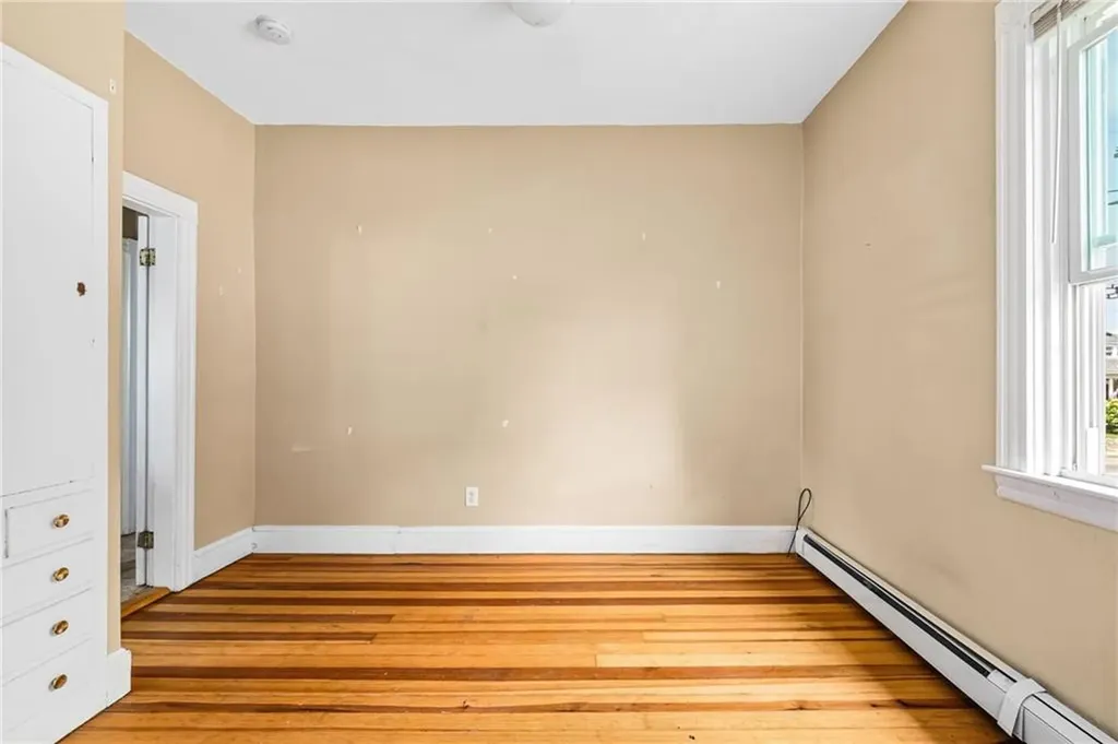 1476 Plainfield Pike Cranston RI 02920