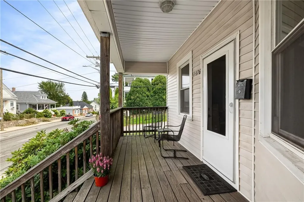 1476 Plainfield Pike Cranston RI 02920
