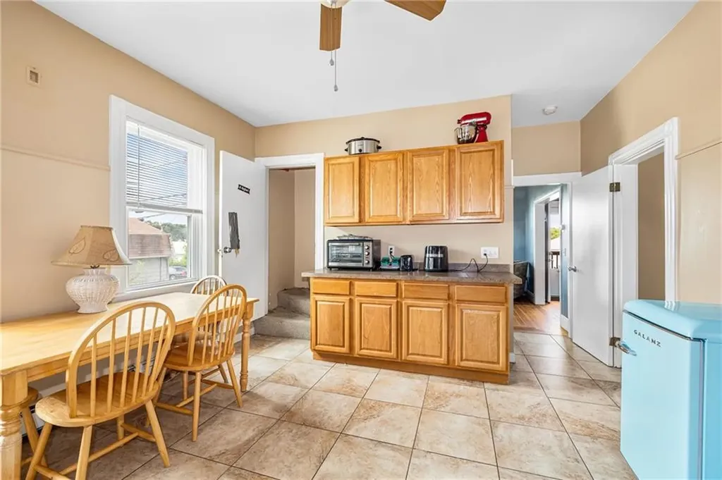 1476 Plainfield Pike Cranston RI 02920