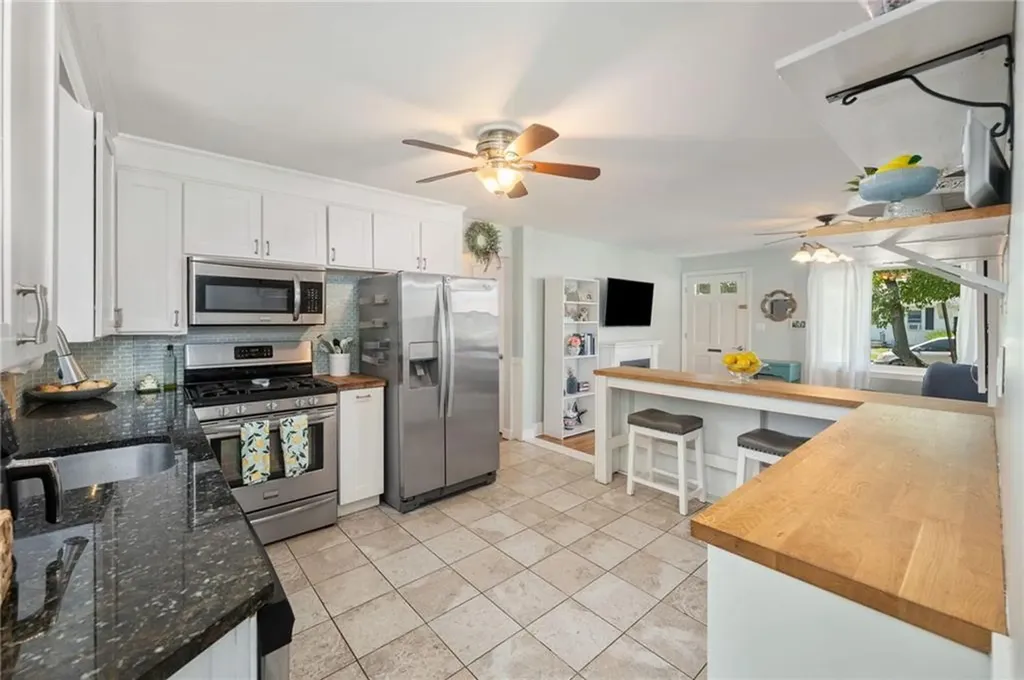 25 Elmcrest Drive Pawtucket RI 02861