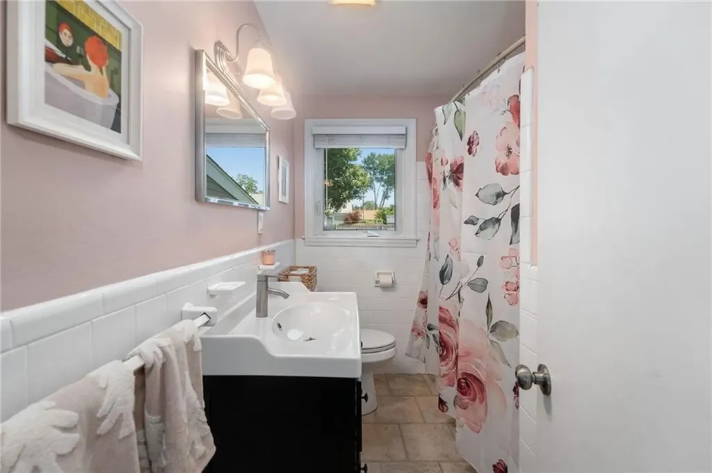 25 Elmcrest Drive Pawtucket RI 02861