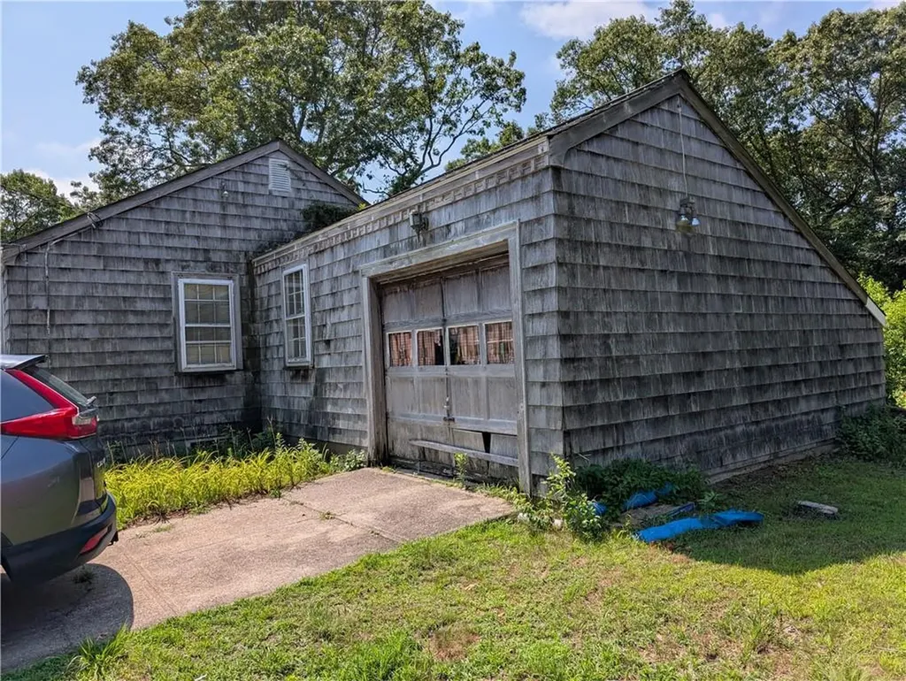 142 Yucatan Drive Warwick RI 02889