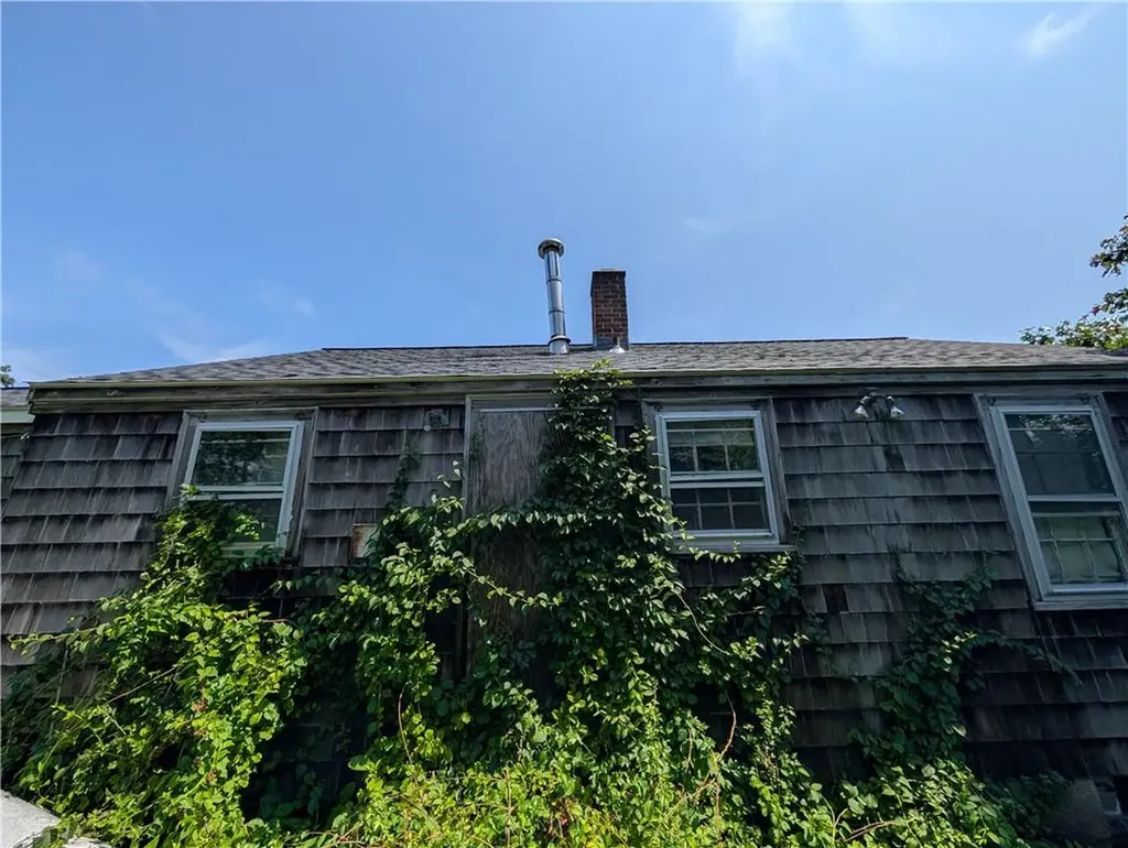 142 Yucatan Drive Warwick RI 02889