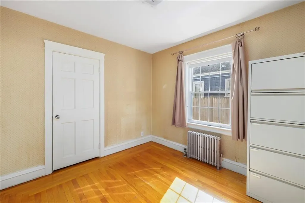 154 Chapmans Avenue Warwick RI 02886