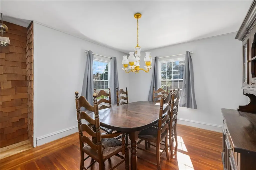 154 Chapmans Avenue Warwick RI 02886