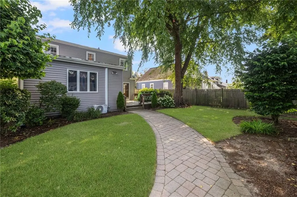154 Chapmans Avenue Warwick RI 02886