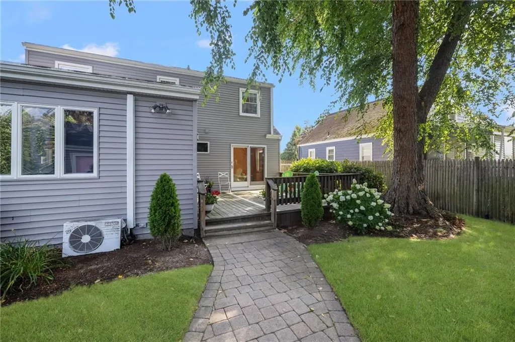 154 Chapmans Avenue Warwick RI 02886