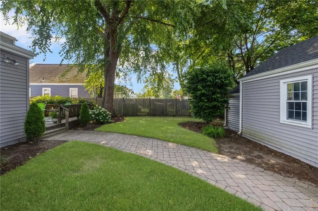 154 Chapmans Avenue Warwick RI 02886