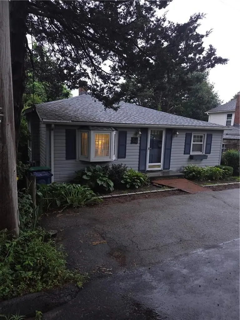 54 Ridge Road Warwick RI 02889