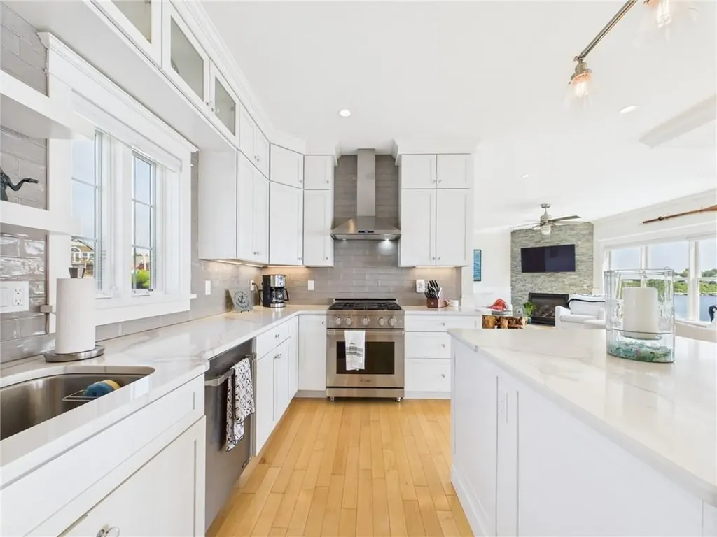 4 Clarkes Village Lane Jamestown RI 02835