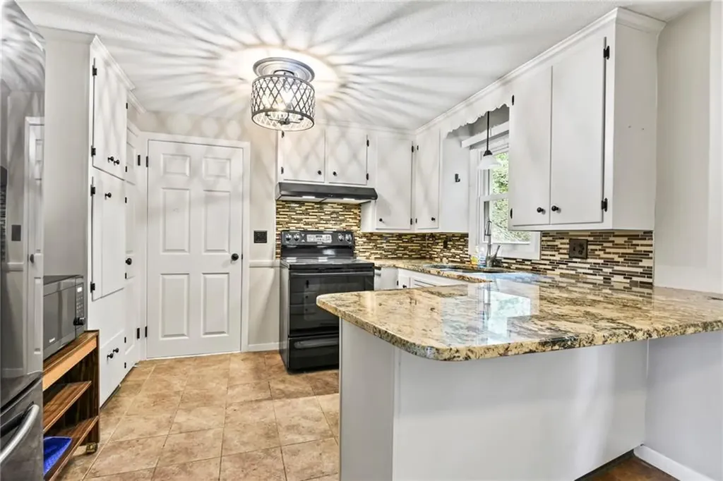 410 Diamond Hill Road Warwick RI 02886