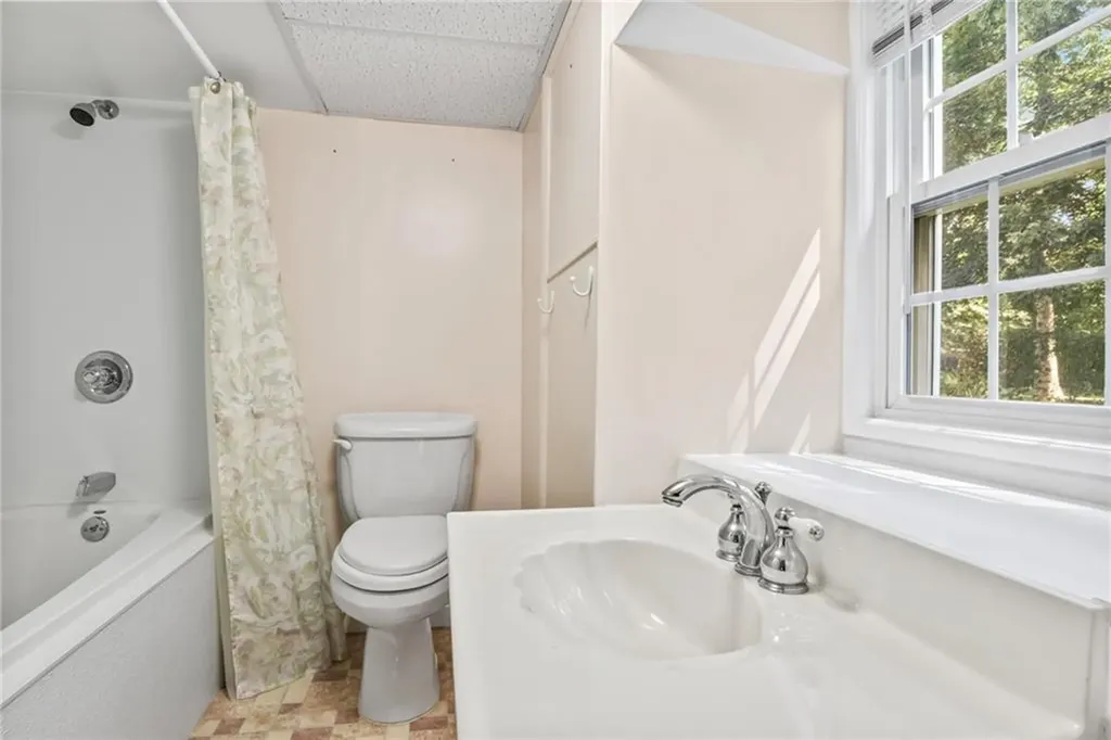 410 Diamond Hill Road Warwick RI 02886