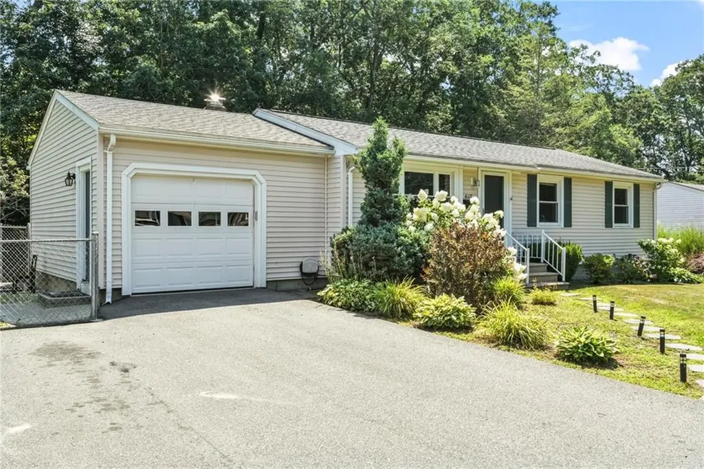 410 Diamond Hill Road Warwick RI 02886