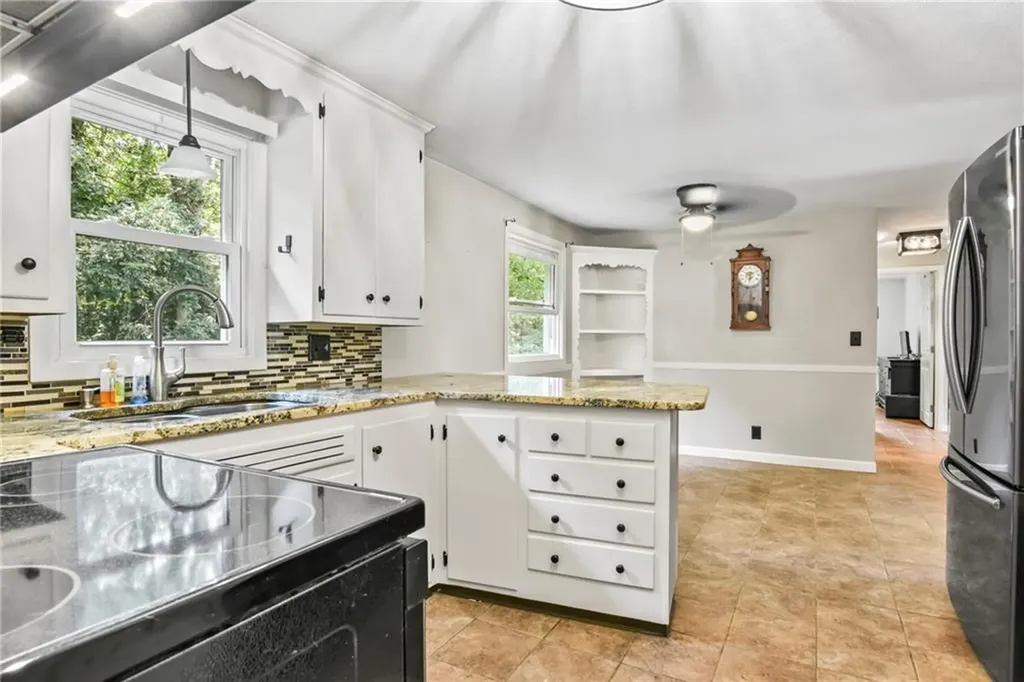 410 Diamond Hill Road Warwick RI 02886