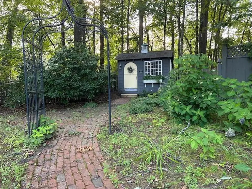 255 Beechwood Drive Cranston RI 02921