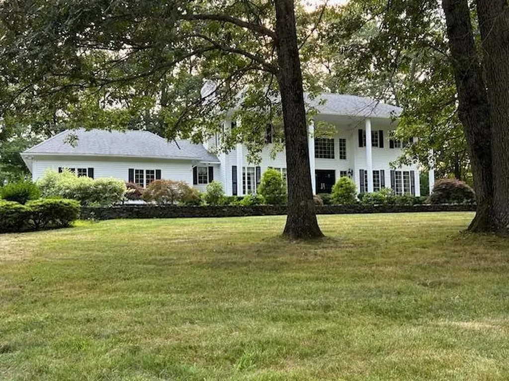 255 Beechwood Drive Cranston RI 02921