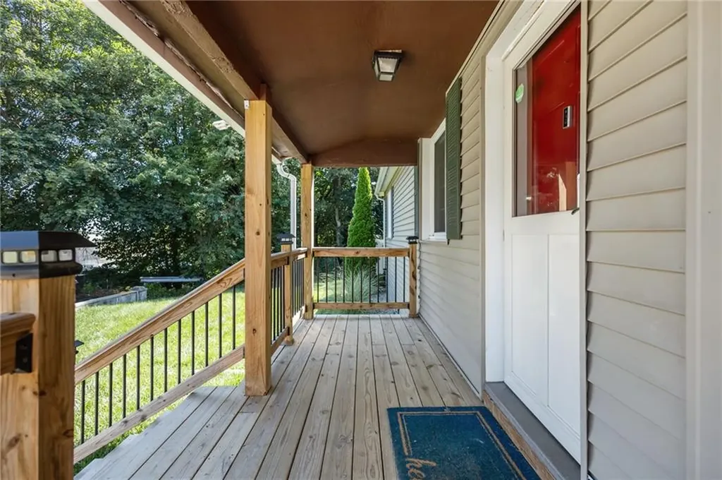 9 Kitchener Road Johnston RI 02919