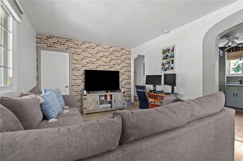 9 Kitchener Road Johnston RI 02919