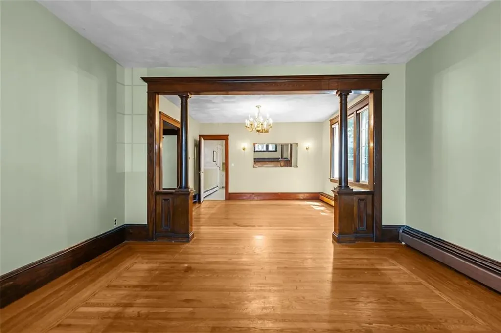 15 Balmoral Avenue Providence RI 02908