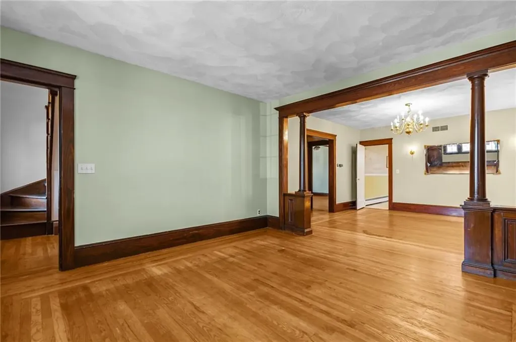15 Balmoral Avenue Providence RI 02908