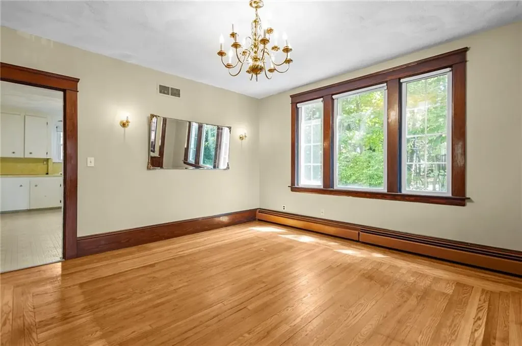 15 Balmoral Avenue Providence RI 02908