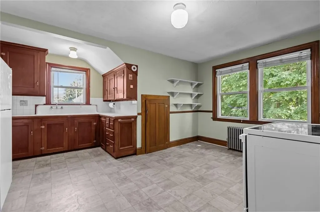 15 Balmoral Avenue Providence RI 02908
