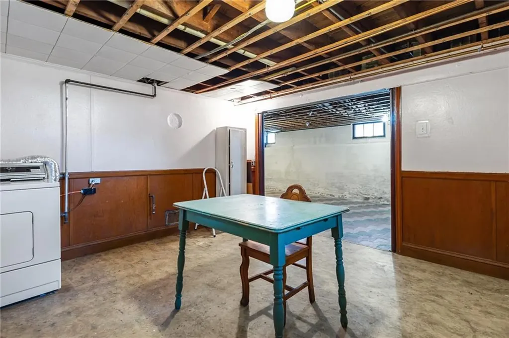 15 Balmoral Avenue Providence RI 02908
