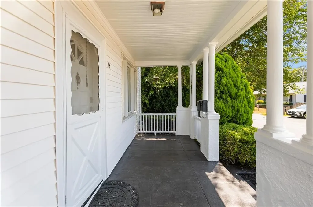 15 Balmoral Avenue Providence RI 02908