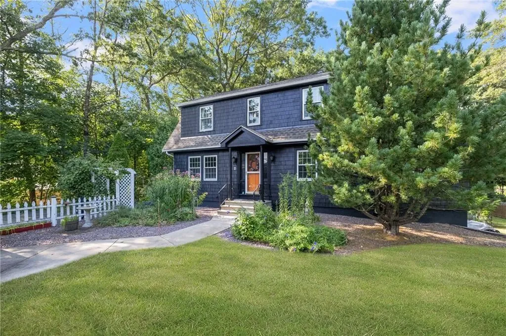2 Haywood Road Coventry RI 02816