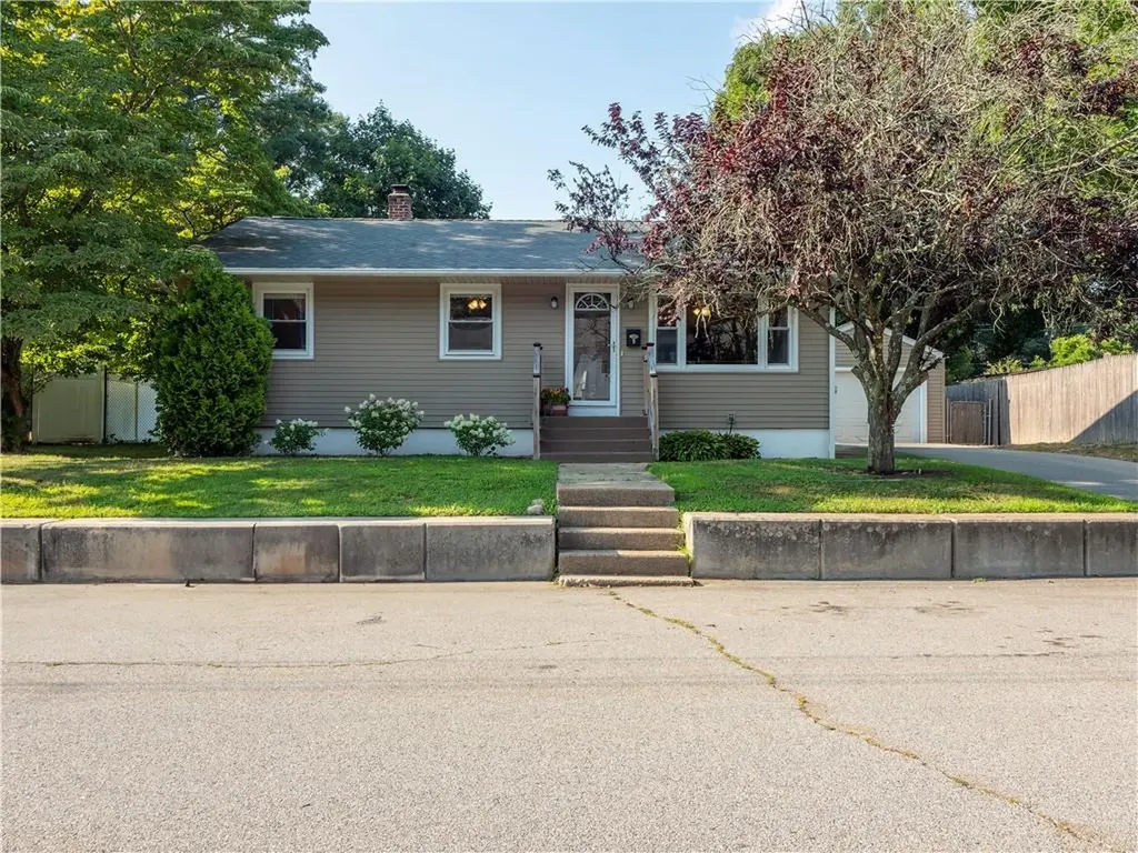 9 Kennington Avenue Coventry RI 02816