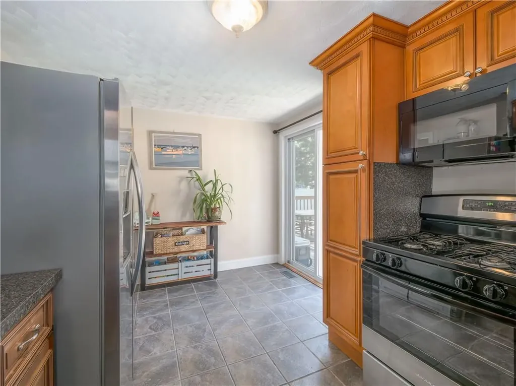9 Kennington Avenue Coventry RI 02816